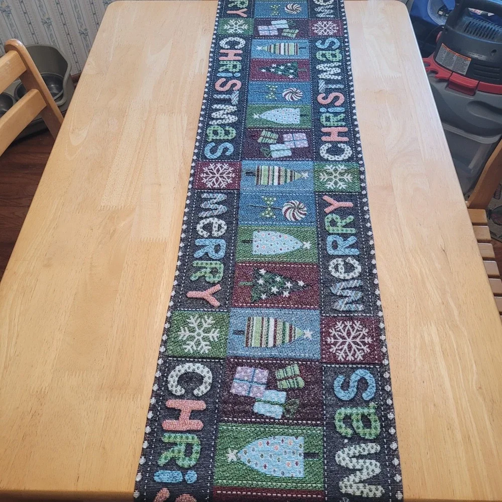 Merry Christmas Set Of 4 Tapestry Kitchen Dining‎ Table Placemats & Runner